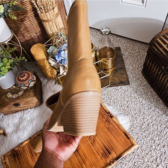 Universal Thread Aubree Ankle Boots With Memory Form Insole. - Picture 7 of 13